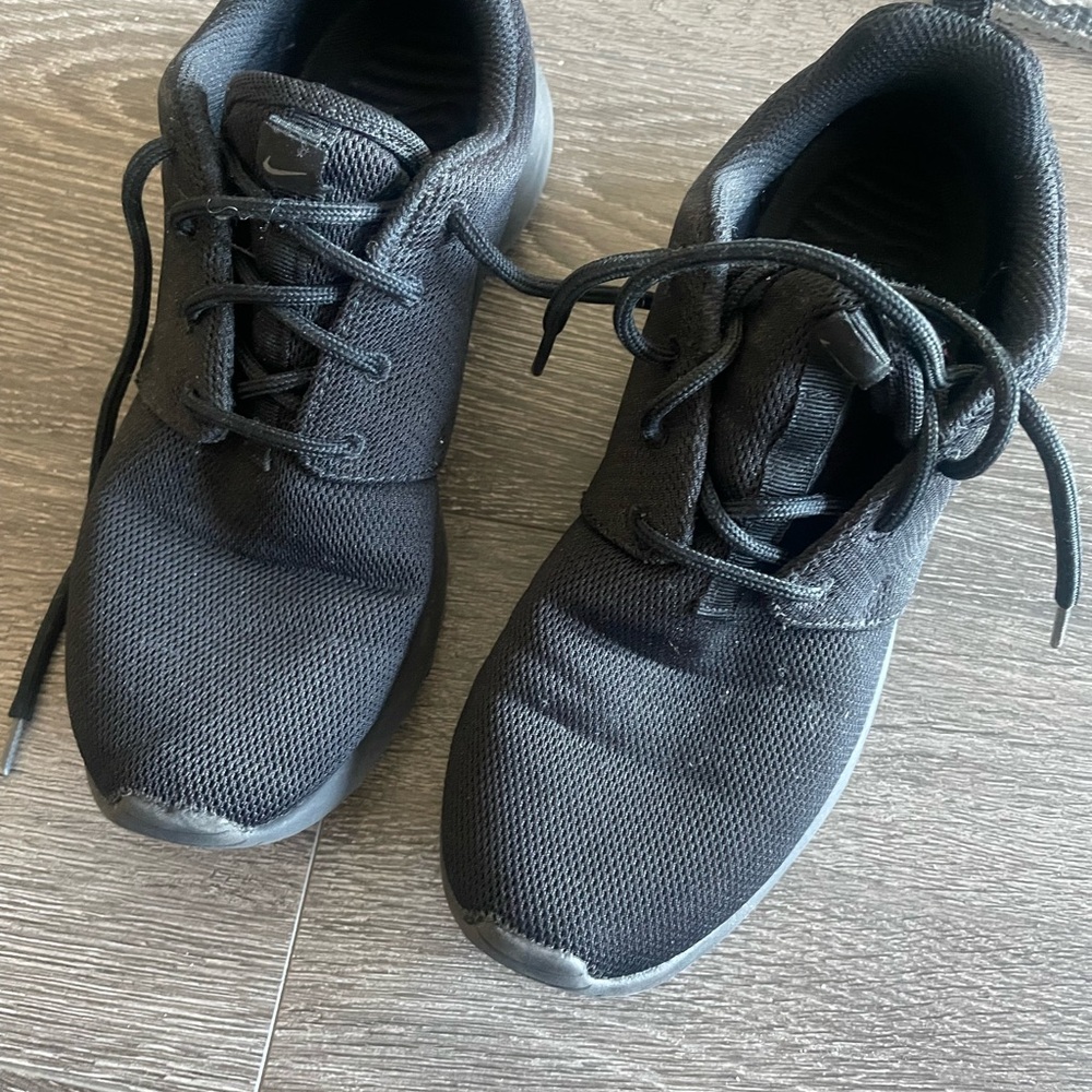 Women’s  Black Nike  Shoes